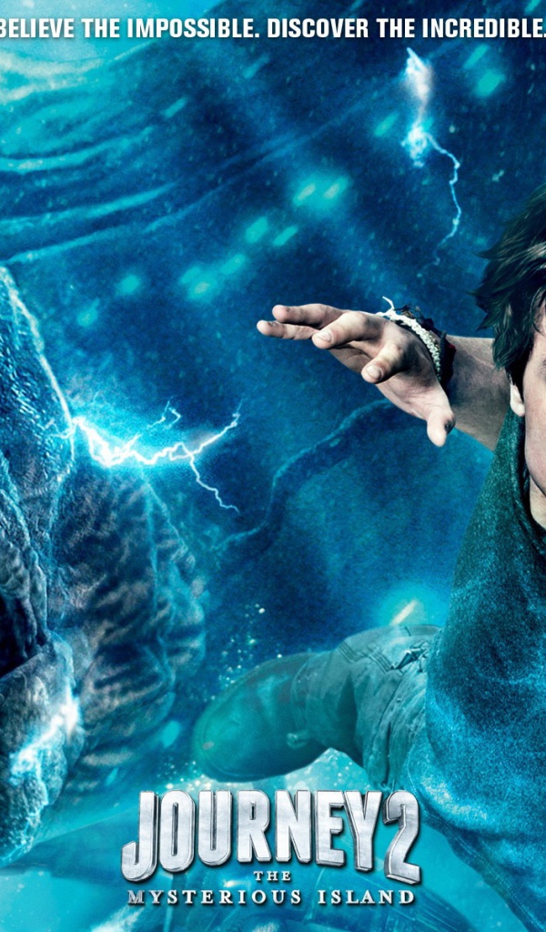 Парень под водой