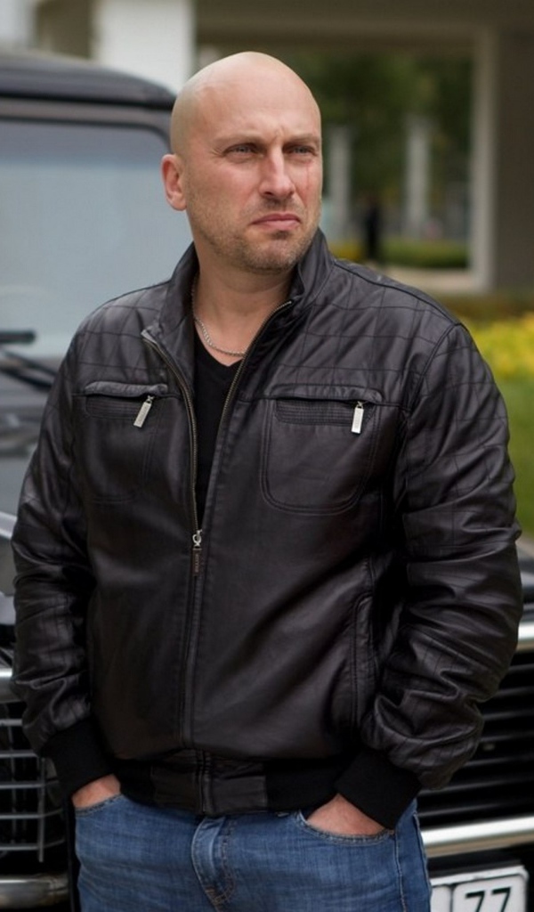 Фома со своим геликом в сериале Физрук