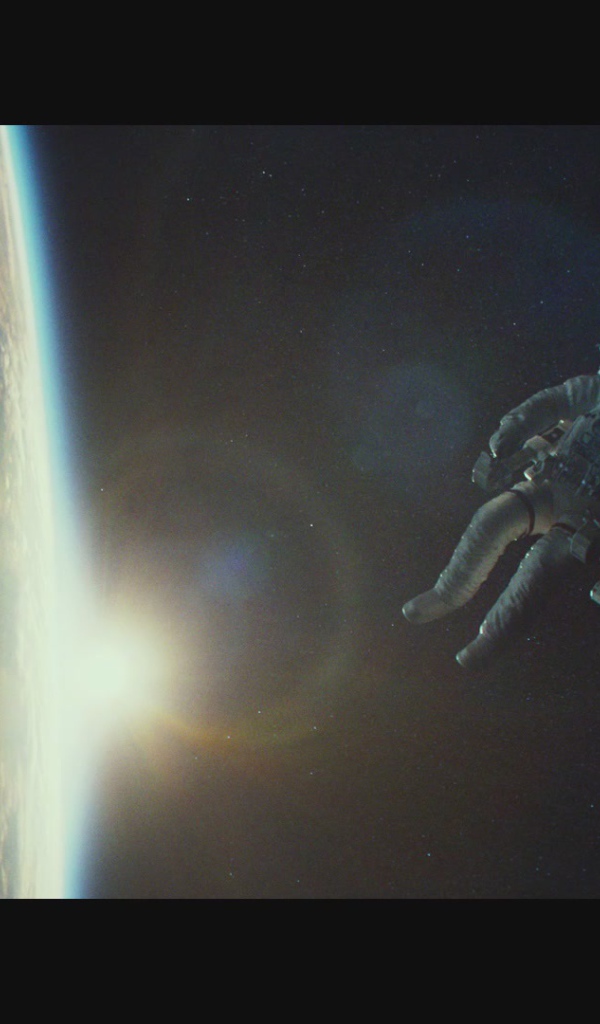 Отличный фильм Гравитация