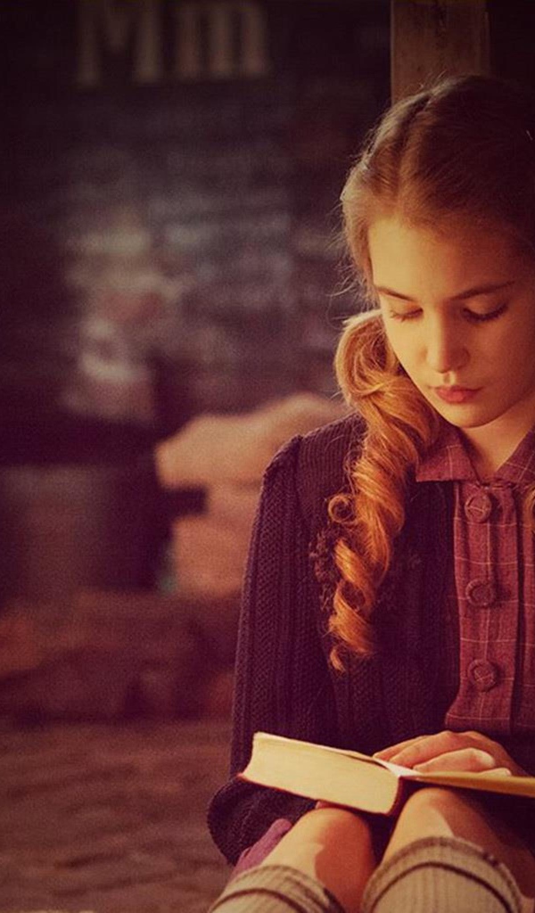 Отличный кинофильм Воровка книг