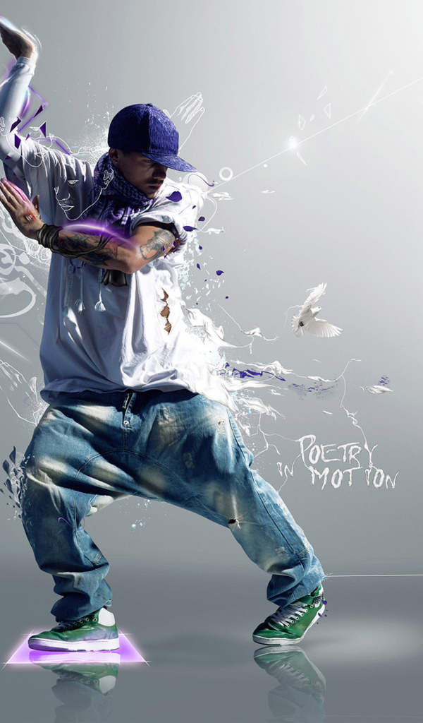 Темнокожий рэпер танцует