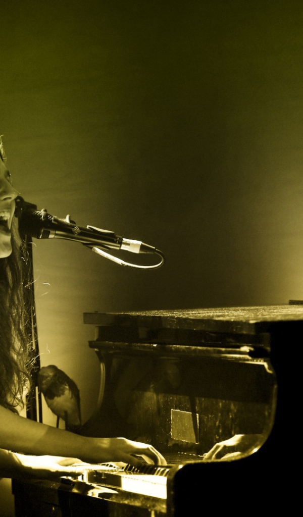 Kомпозитор за роялем