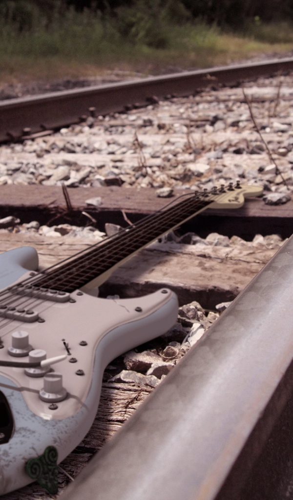 Электро-гитара на железной дороге