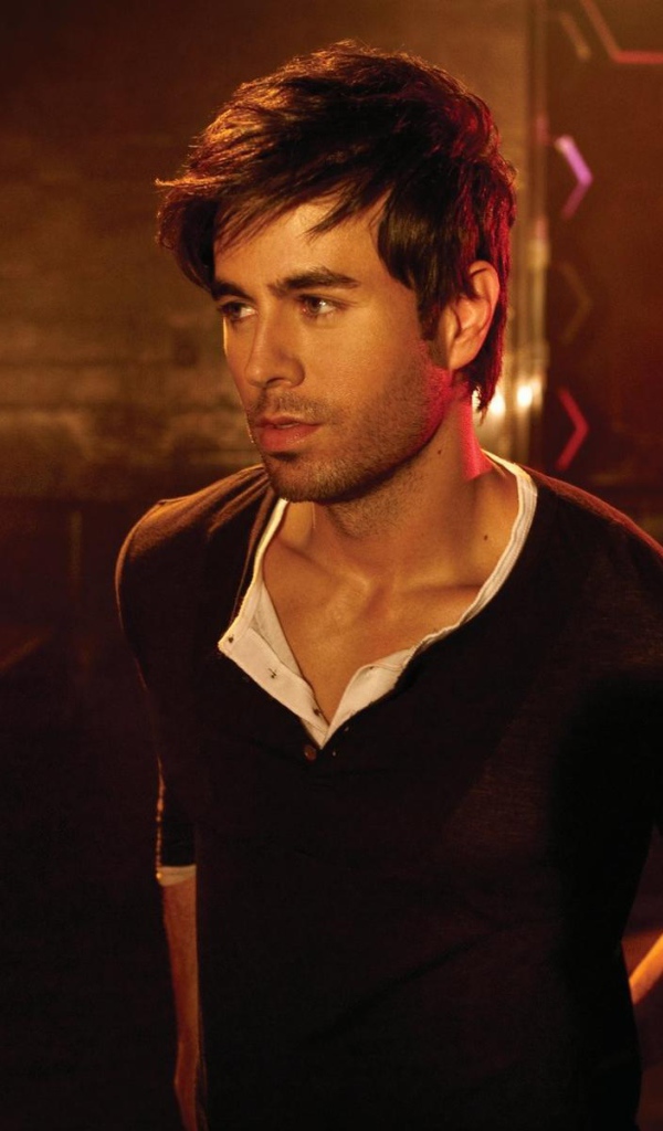 Энрике Иглесиас кадр из клипа