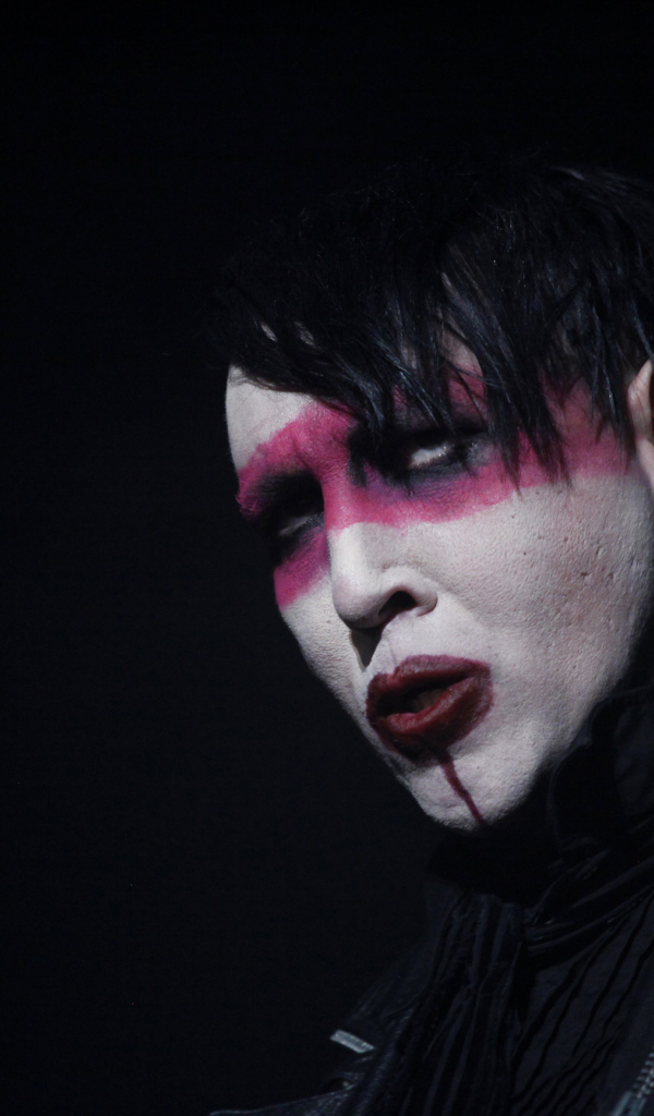 Исполнитель тяжелого рока Marilyn Manson