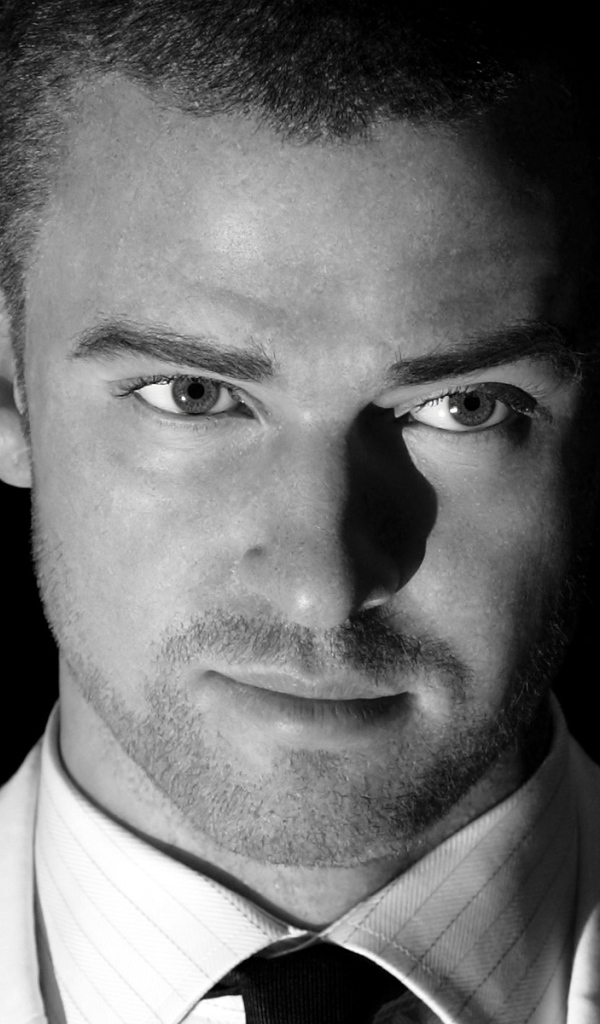 Джастин Тимберлейк черно-белая фотосессия