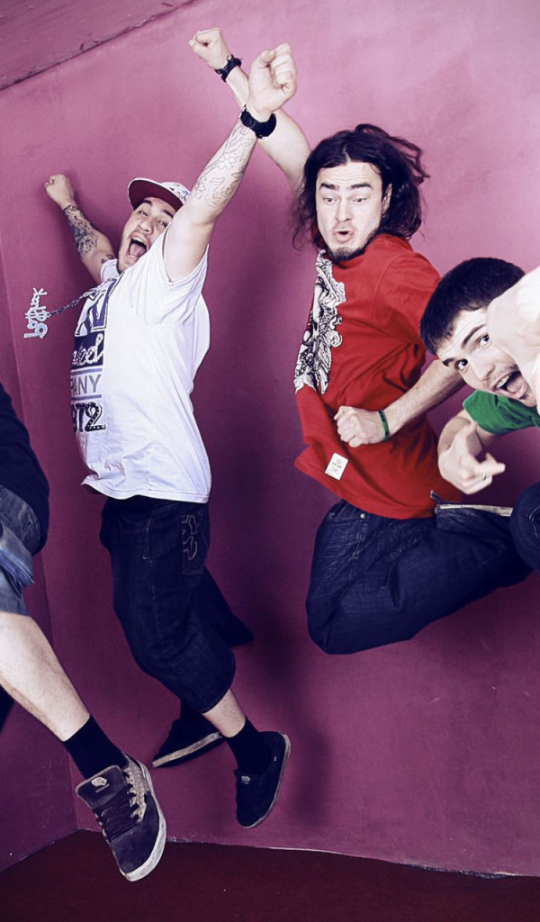 Noize MC прыгает