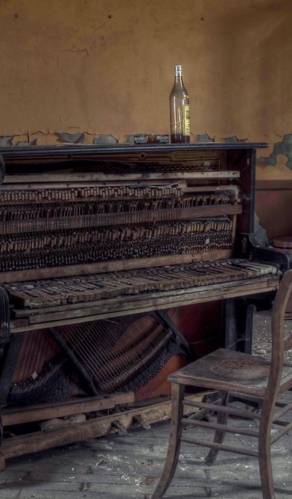 Kомната злоупотребляющего пианиста