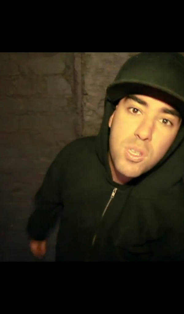 SLIM в своем новом клипе