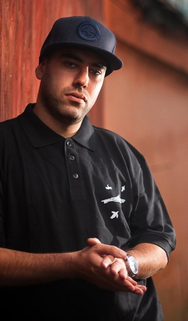 SLIM во дворе