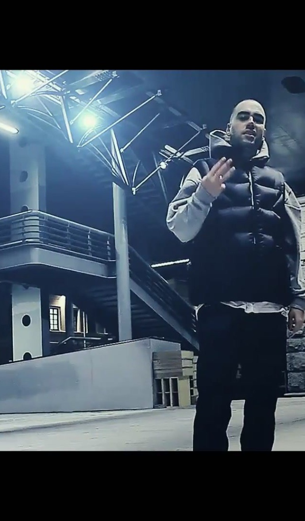 SLIM находится в студии