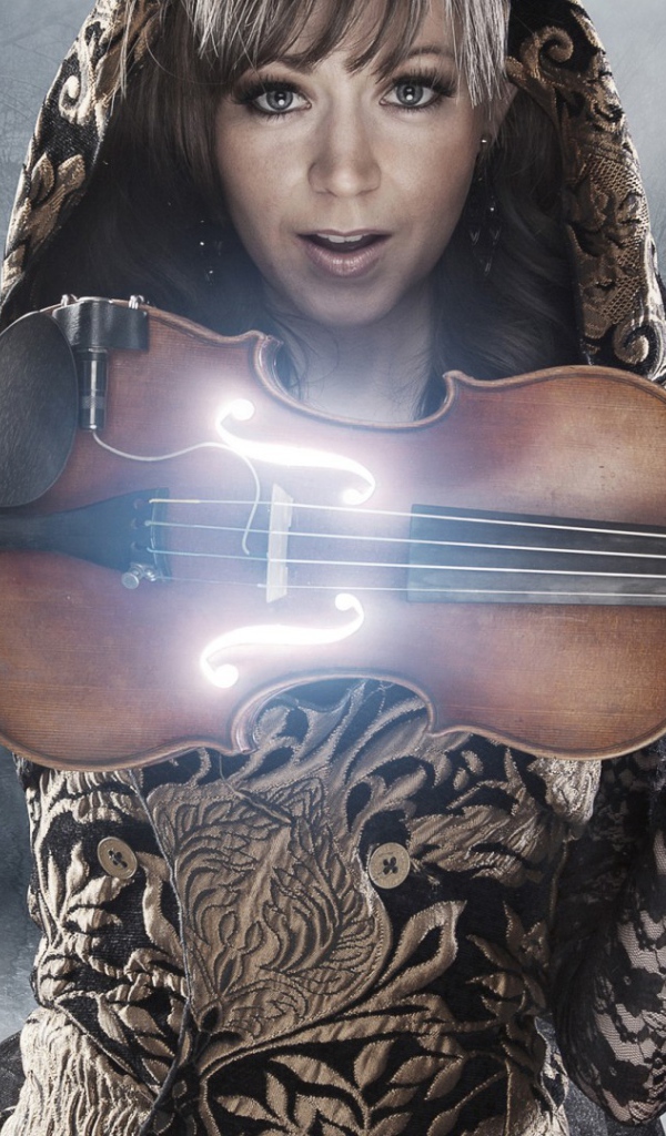 Певица со скрипкой