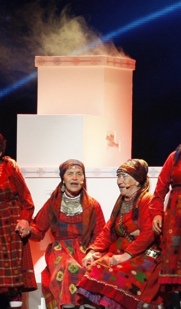 Шесть бабушек