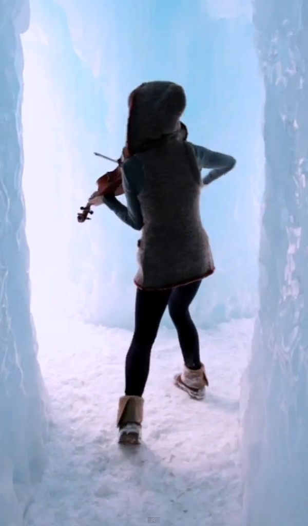 Скрипачка во льду