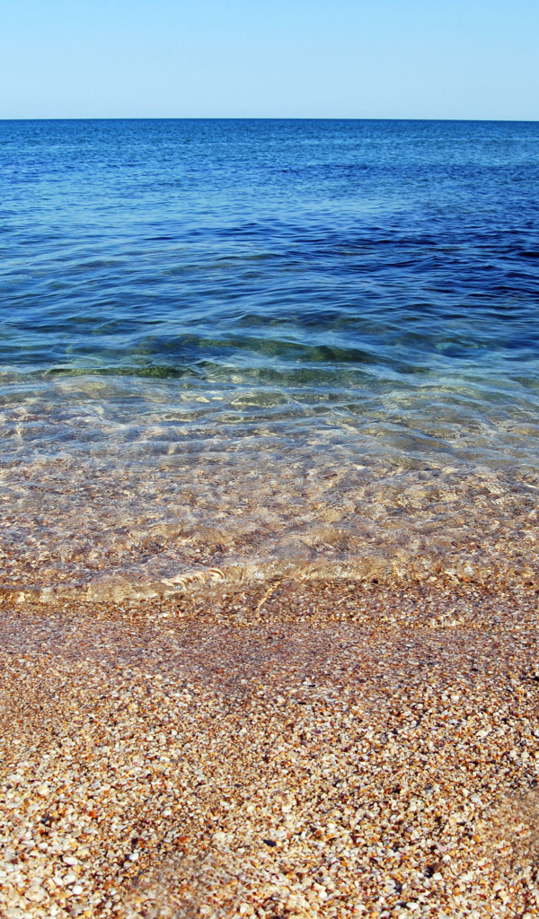 Золотой пляж в Ялте