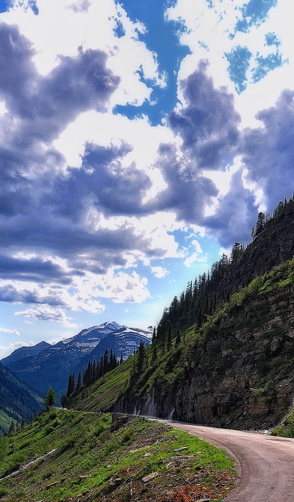 Облако над горой