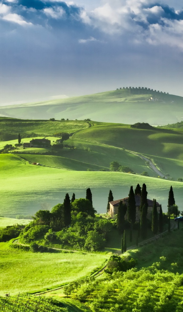 Зеленый пейзаж Италии