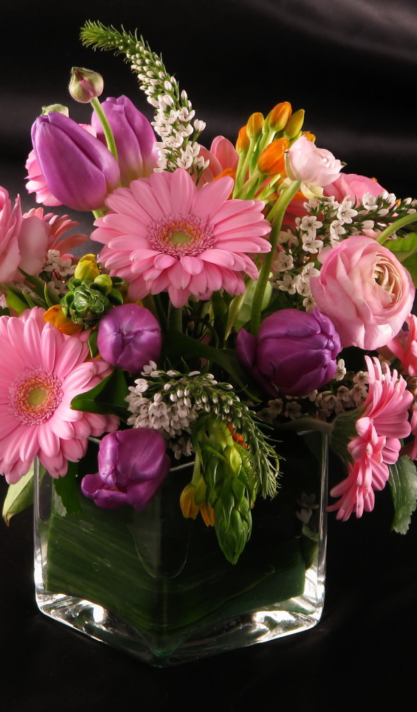 Красивый букет гербера