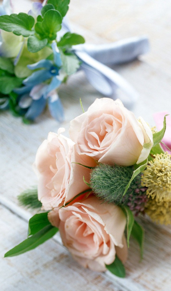 Декоративные букеты цветков