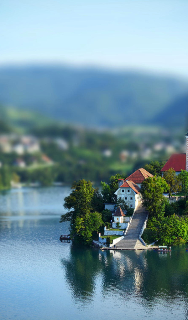 Часовня на острове