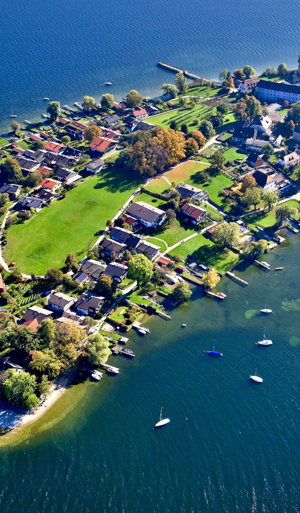 Деревня на острове