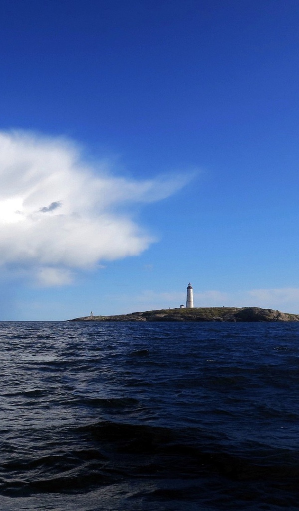 Остров с маяком