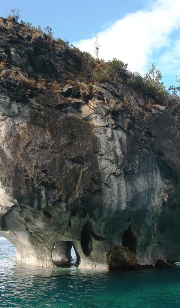 Подмытый остров в Чили