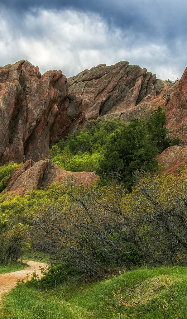Древние горные скалы