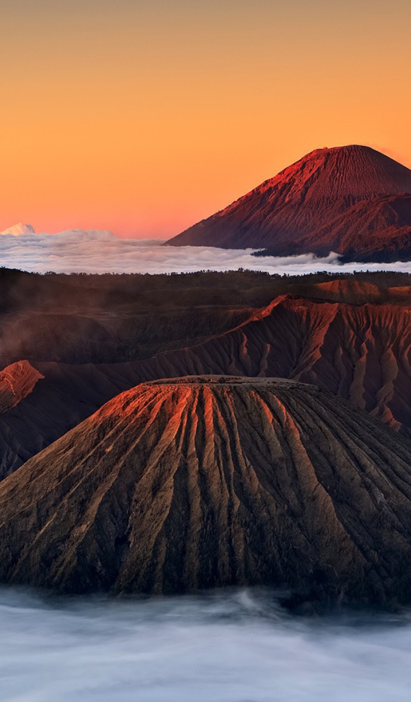 Горы в Индонезии