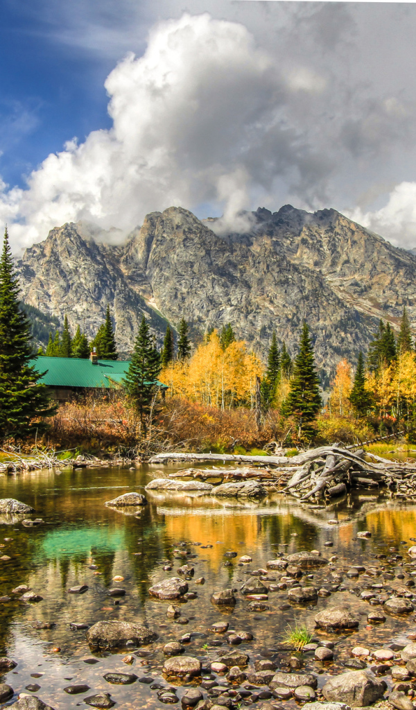 Тихое место у гор