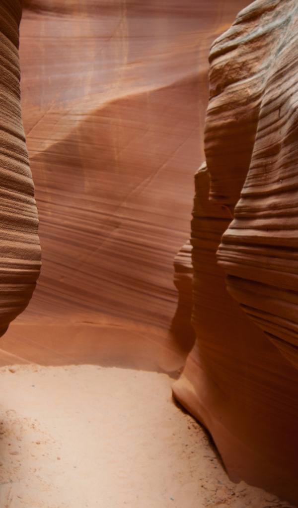 Полосатые скалы