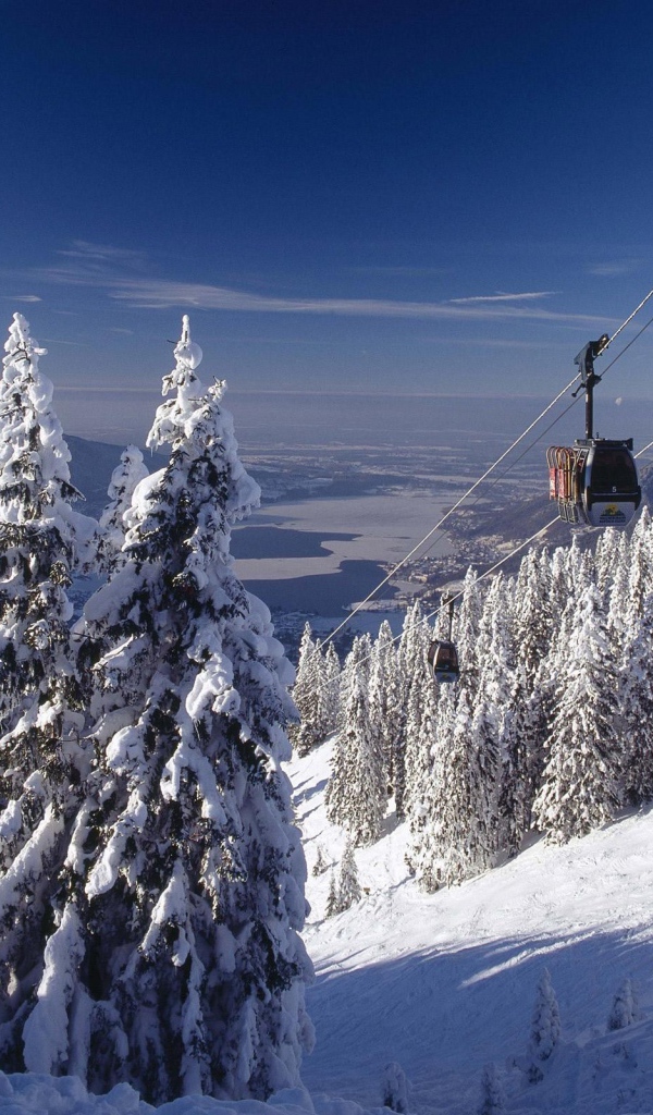 Подъемник на снежную гору