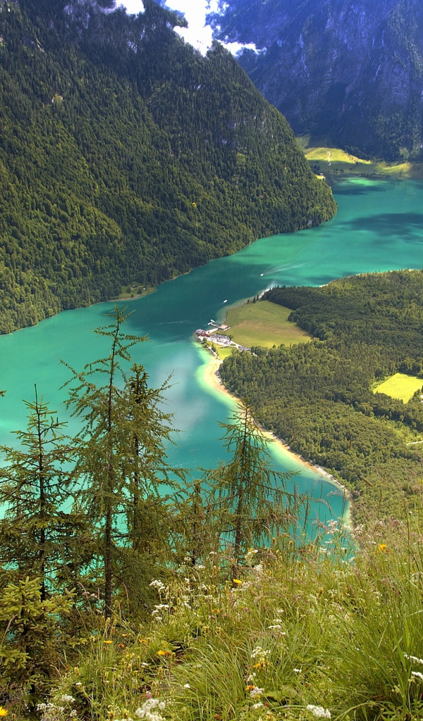 Живописная горная долина