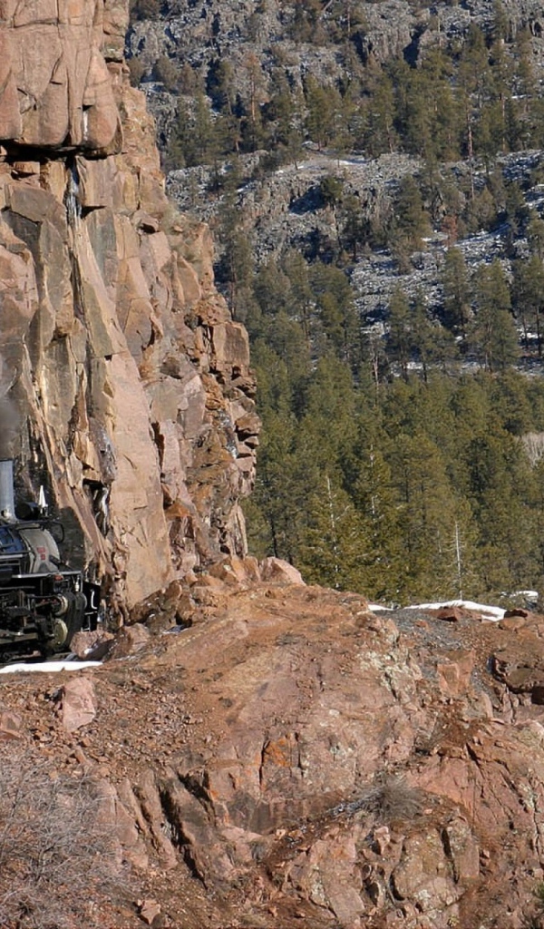 Паровоз в горах