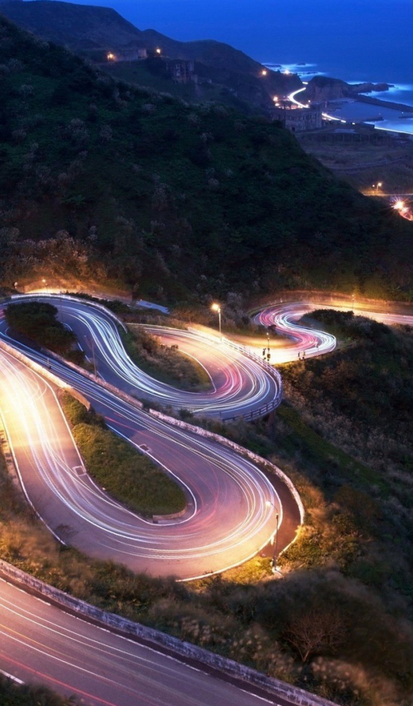 Очень извилистая горная дорога