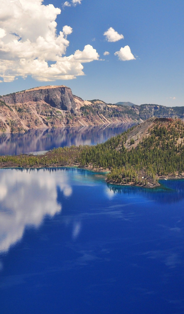 Кратерное озеро