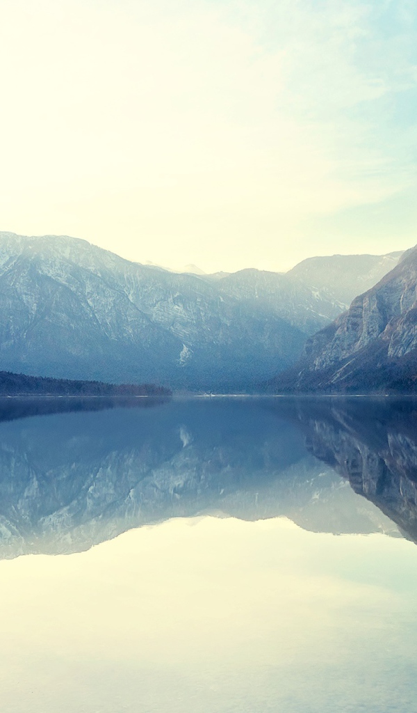 Отражение в озере