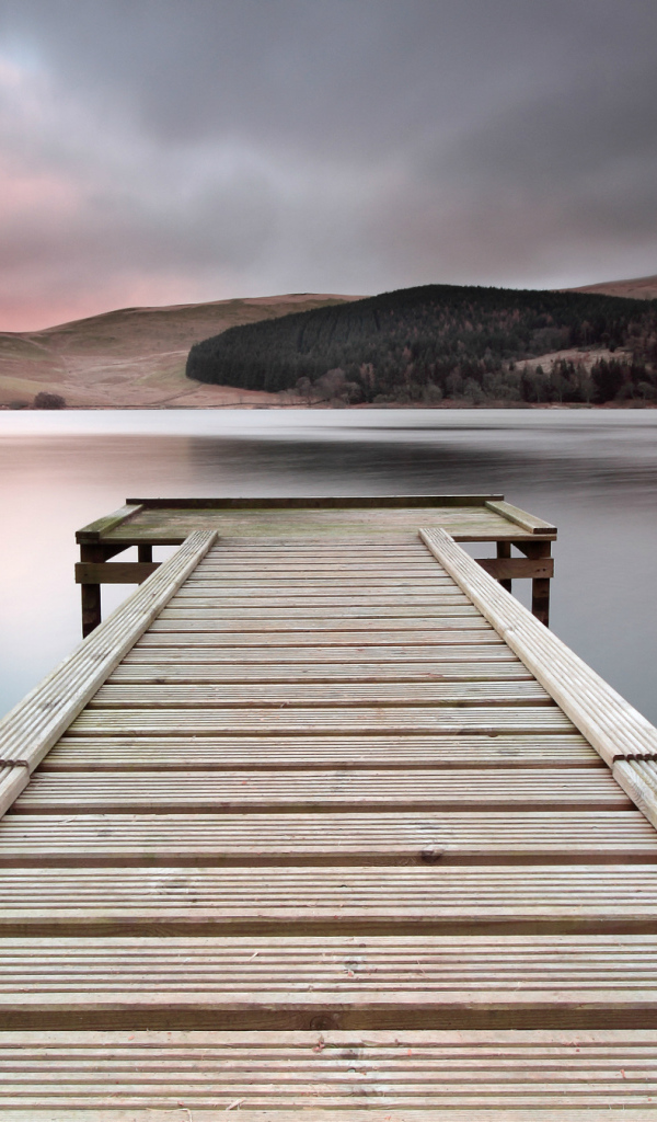 Озеро в Шотландии