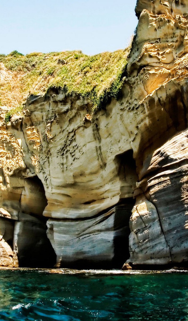 Пещеры промытые водой