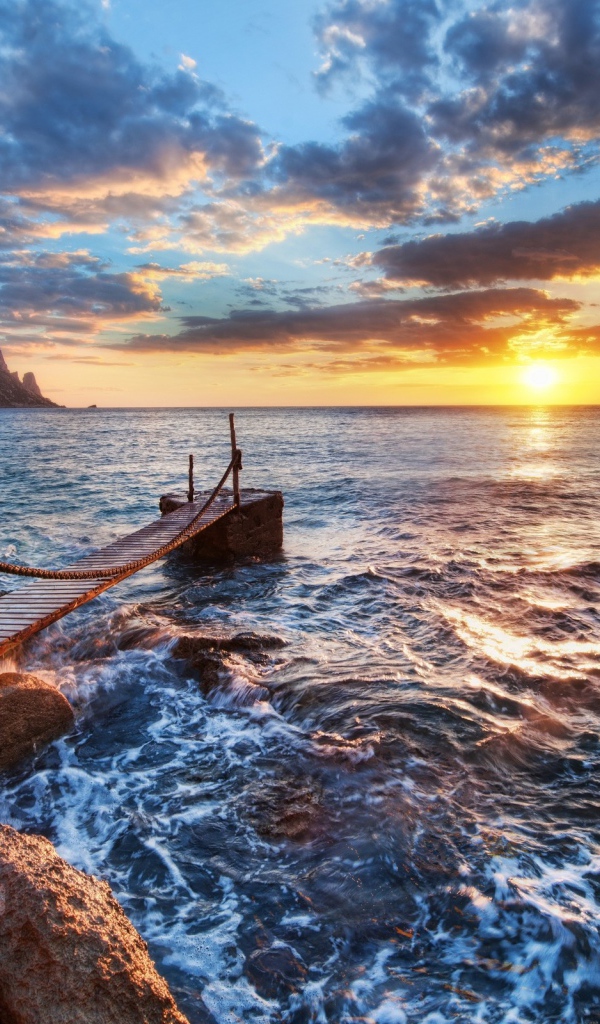 Закат у мостика