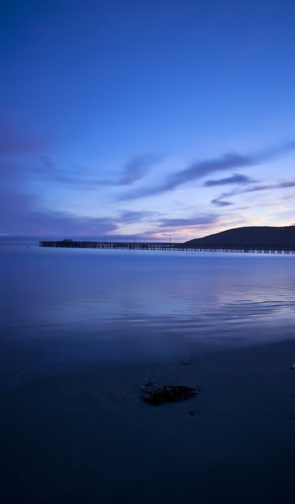 Голубой закат на море