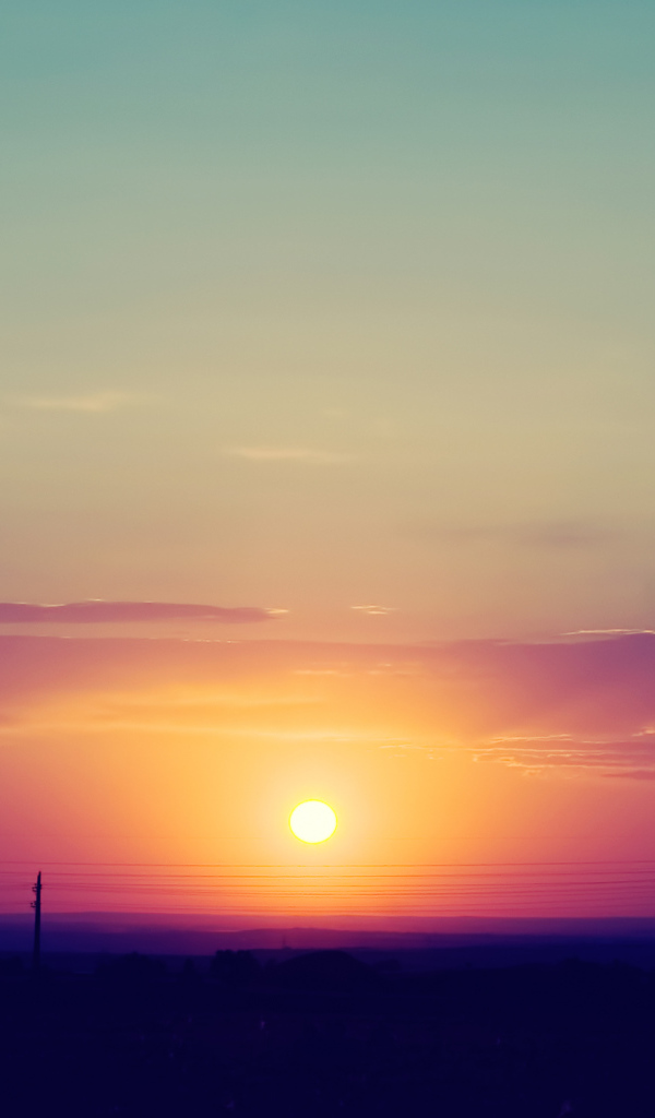 Желтое солнце на закате