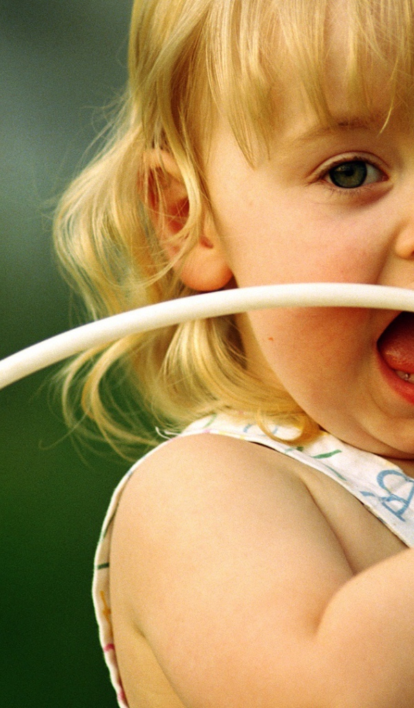 Симпатичная девочка