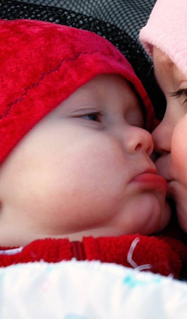 Детский поцелуй