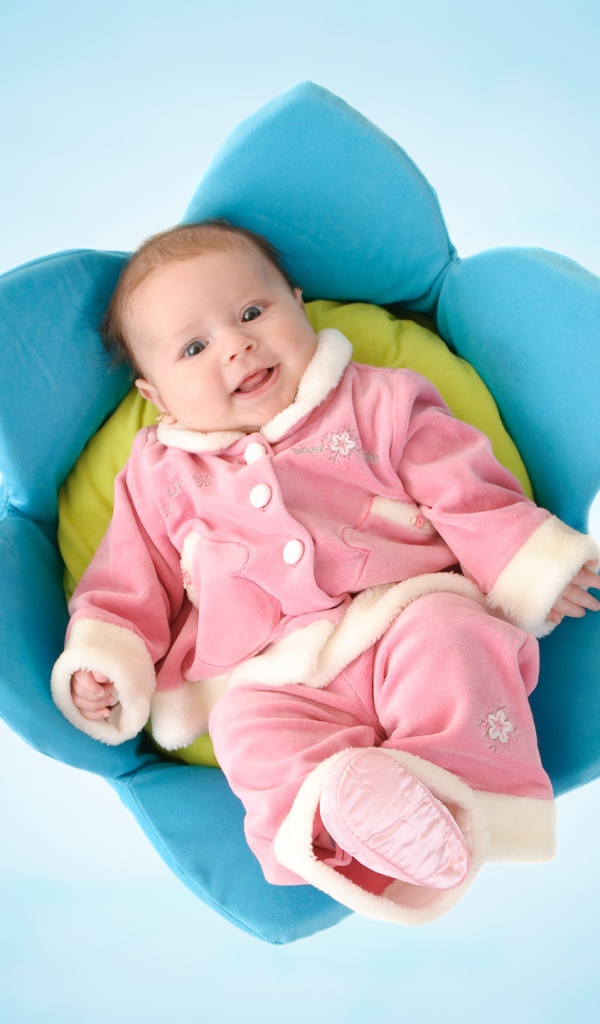 Новорожденный малыш