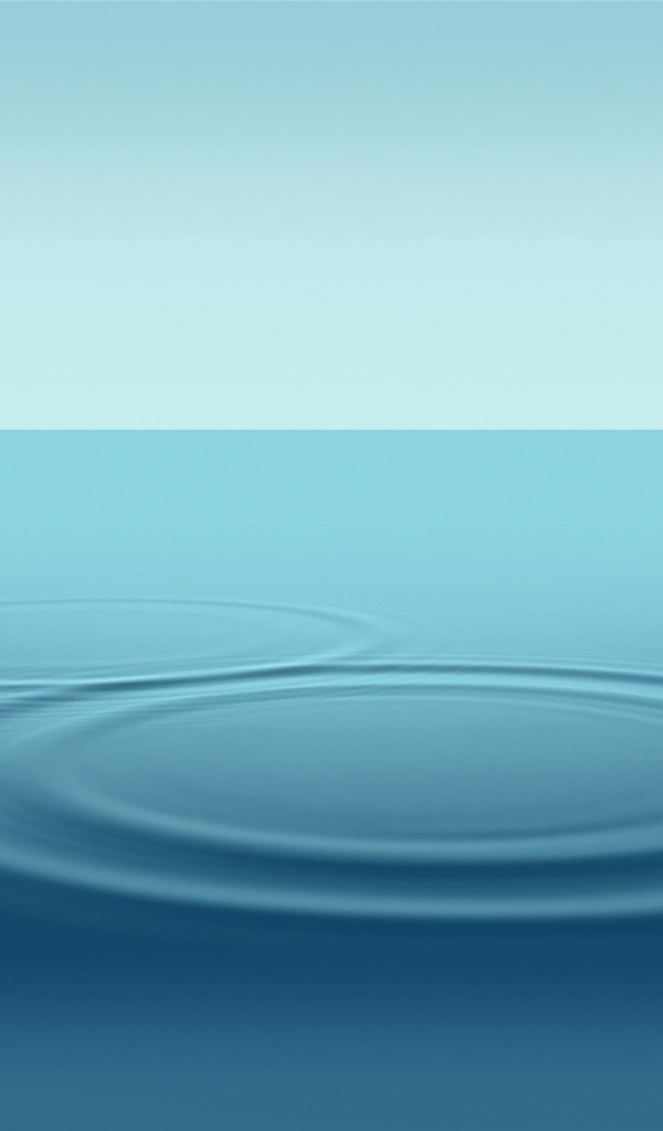 Круги на синей воде