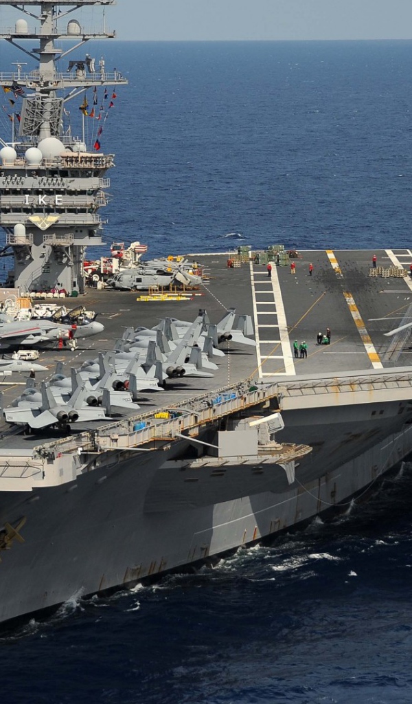 Корабль и вертолёты