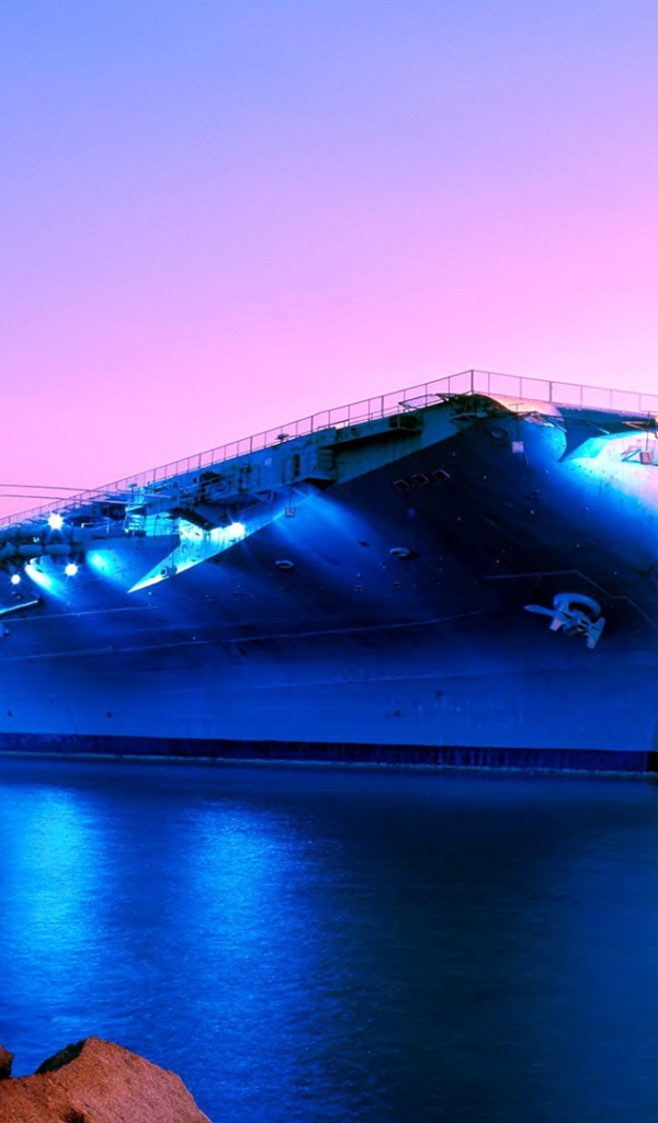 Kорабль на горизонте восхода