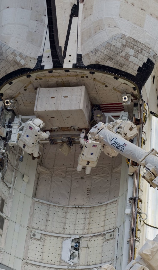 Астронавты в открытом космосе