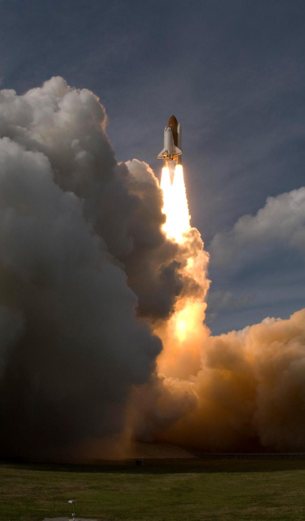 Запуск космического корабля Шаттл